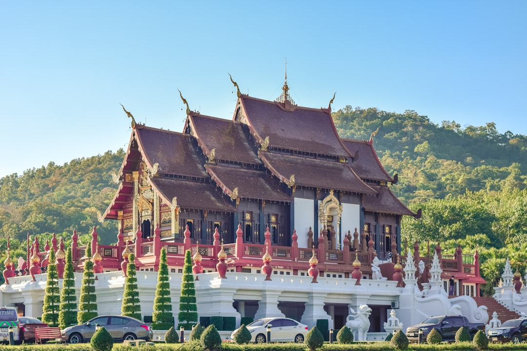 Entdecken Sie Wat Phra Phutthabat Tak Pha: ein kultureller Schatz in Thailand - Pa Sang District | Secret World Trip Planner