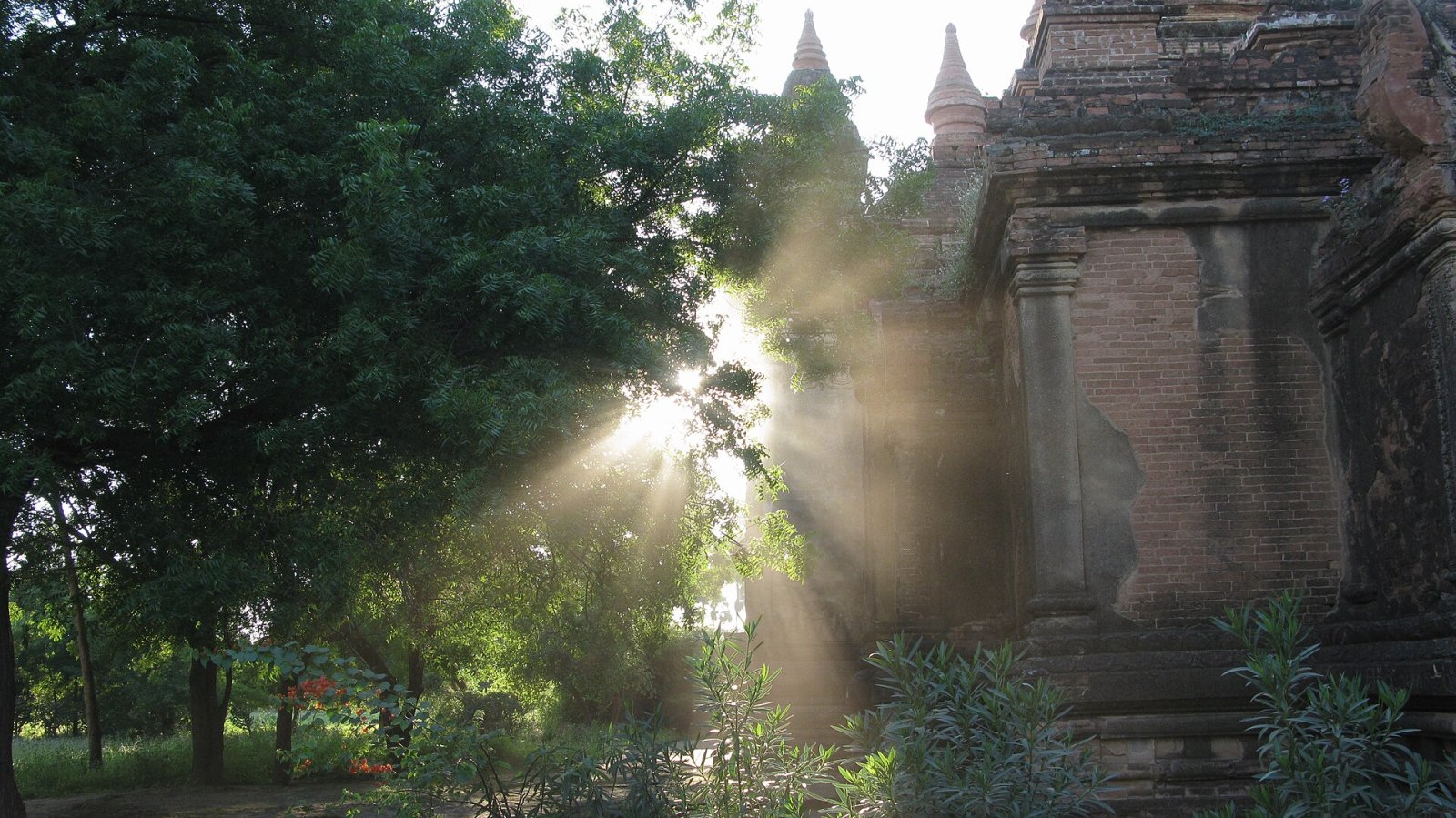 Entdeckung des Jahres 2000: Ein Jahr der Reflexion und Veränderung - Nyaung-U | Secret World Trip Planner