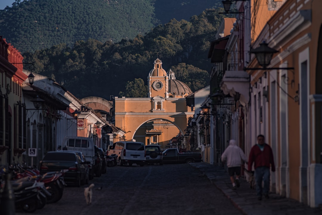 Entdecke Conjunto P: Geschichte und Kultur Guatemalas - Tikal | Secret World Trip Planner