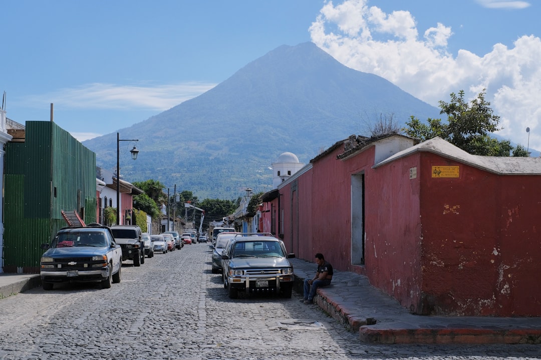 Entdecke Conjunto P: Geschichte und Kultur Guatemalas - Tikal | Secret World Trip Planner