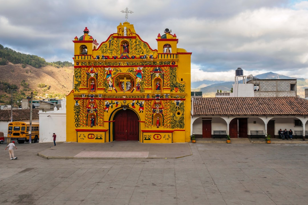 La Muerta: Eine Reise ins Herz der Maya-Zivilisation - La Gloria | Secret World Trip Planner