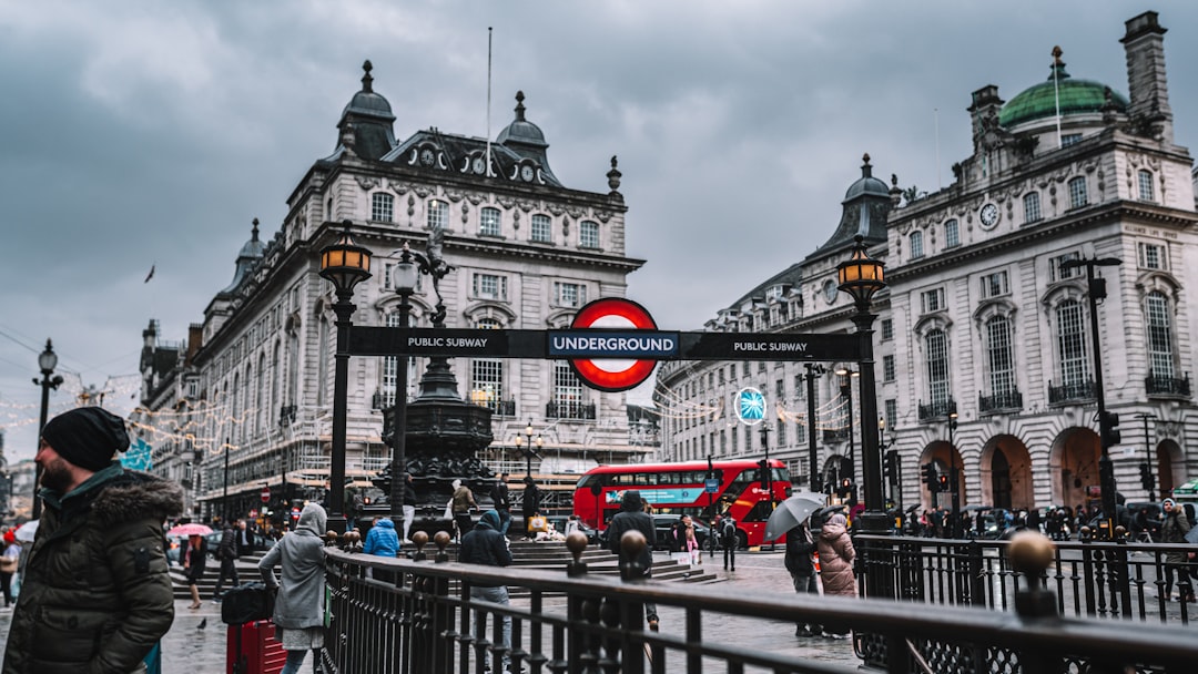 Secret World vs Google Trips: Best London Trip Planner 2026 - Londra | Secret World Trip Planner