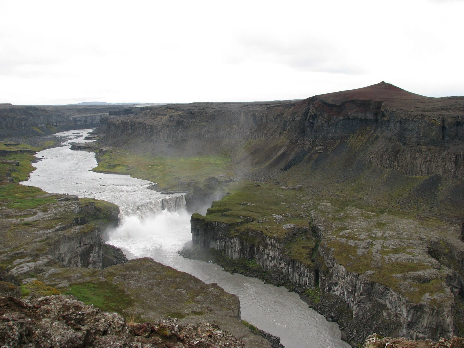Hafragilsfoss: The Powerful Waterfall of Iceland | Secret World Trip Planner