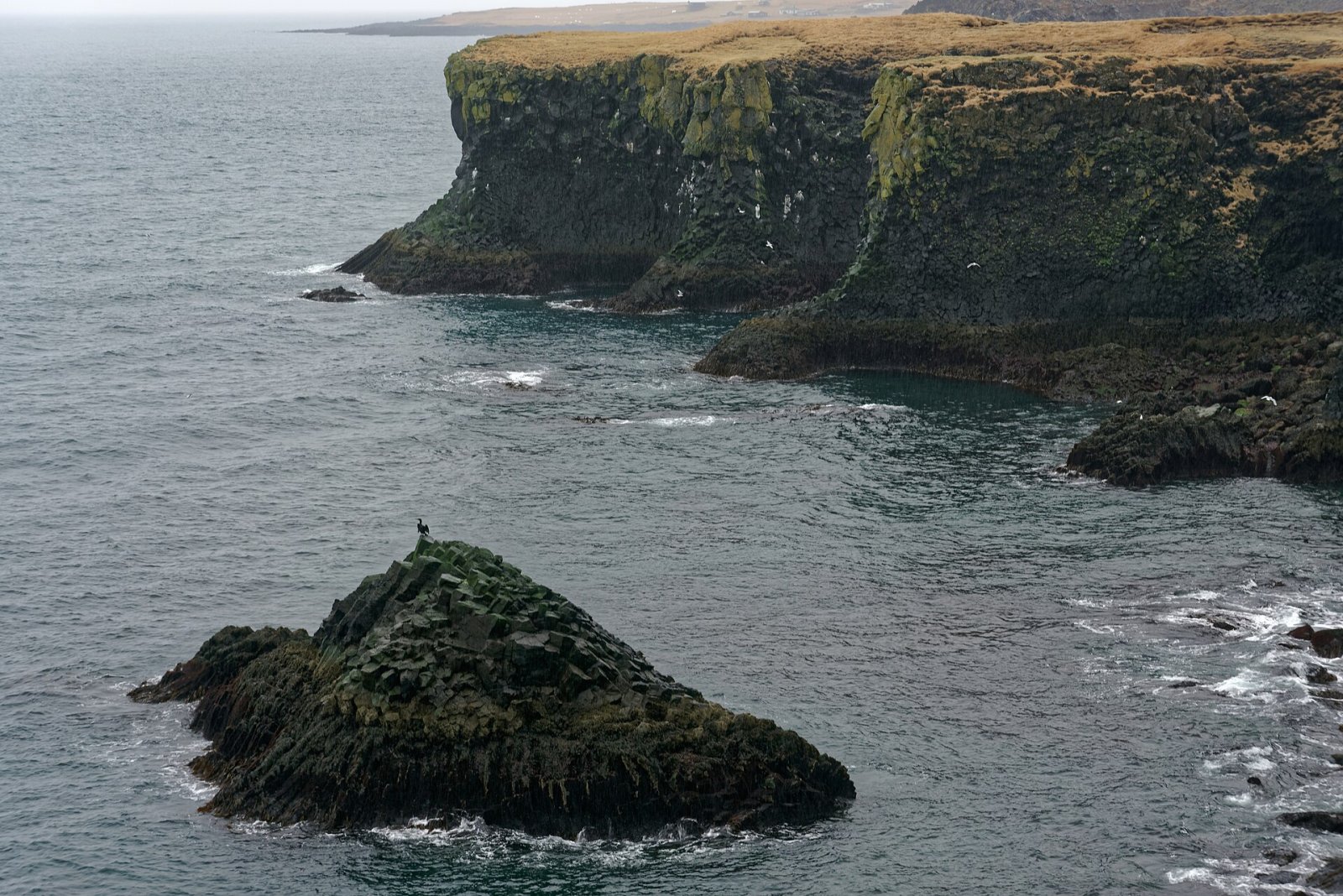 Arnarstapi: ein verstecktes Juwel Islands - Arnarstapi | Secret World Trip Planner