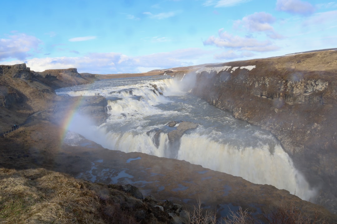 Gullfoss: Der Gletscherfall zwischen Regenbögen und Schluchten - 35 | Secret World Trip Planner