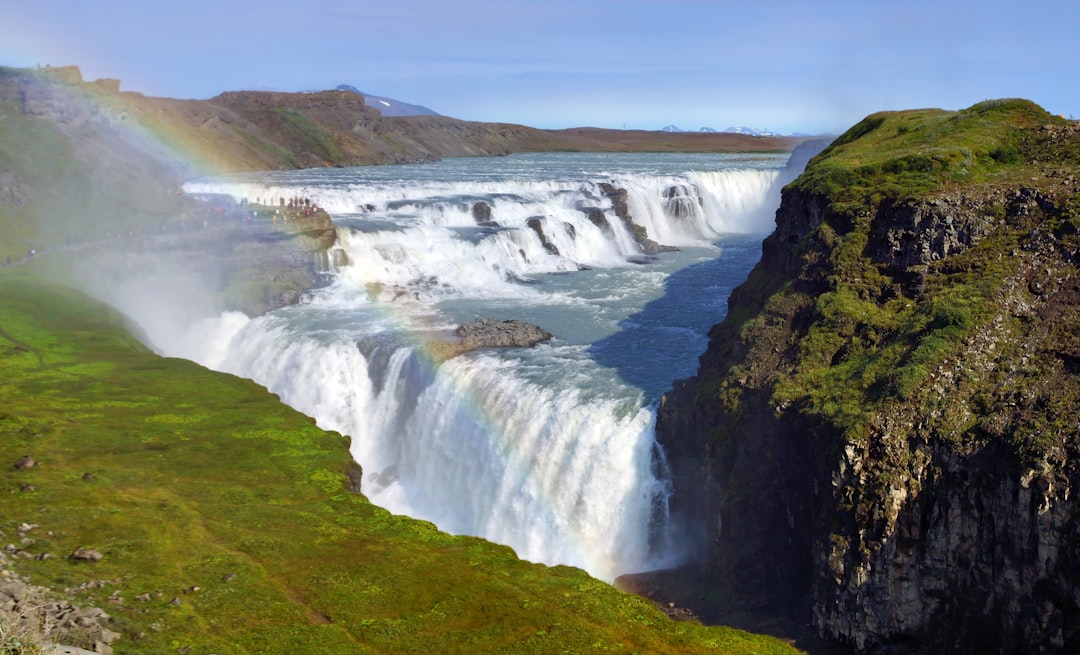 Gullfoss: Der Gletscherfall zwischen Regenbögen und Schluchten - 35 | Secret World Trip Planner
