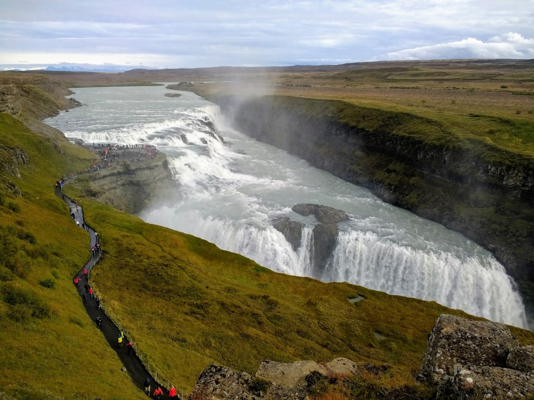 Gullfoss: Der Gletscherfall zwischen Regenbögen und Schluchten - 35 | Secret World Trip Planner