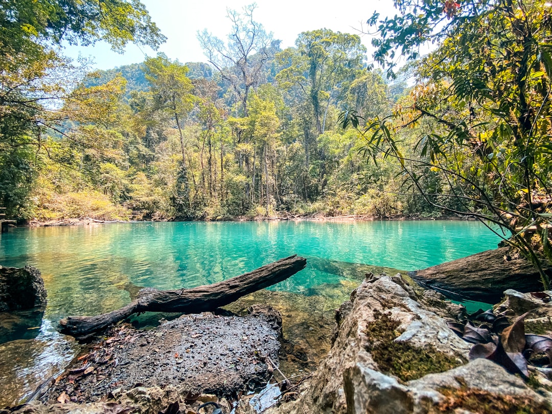Entdecke Semuc Champey: ein Naturparadies in Guatemala - Chicanutz | Secret World Trip Planner