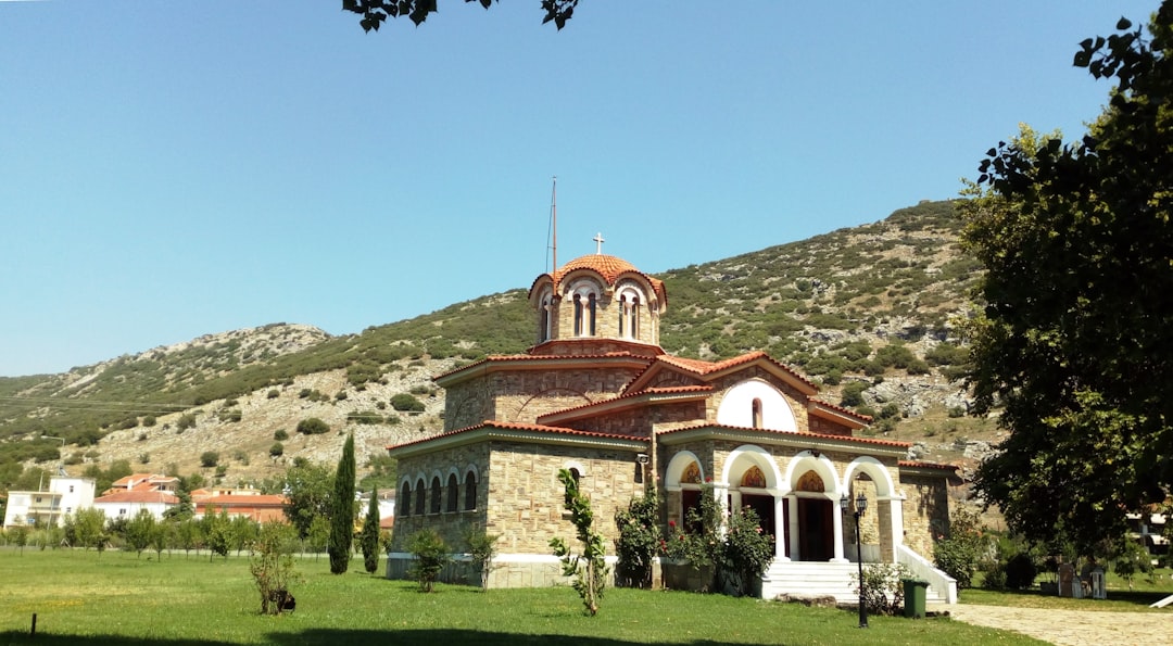 Estate Argyros: Assyrtiko and Volcano in Santorini — Episkopi Gonias 847 00