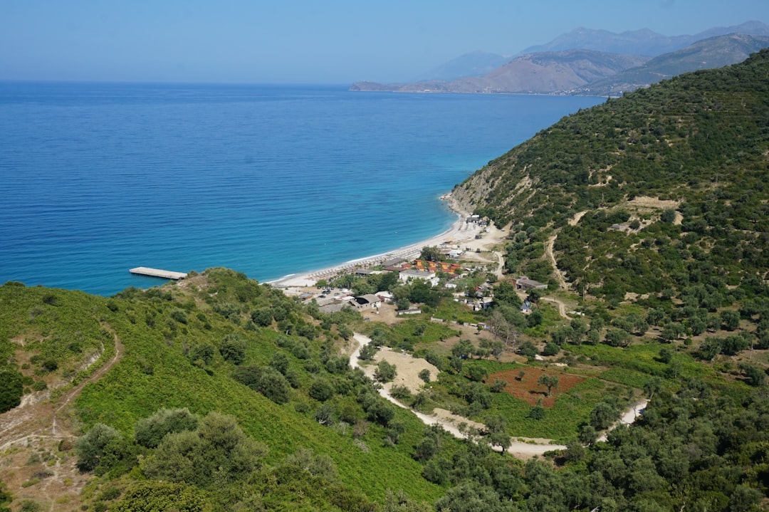Estate Argyros: Assyrtiko und Vulkan auf Santorini - Episkopi Gonias 847 00 | Secret World Trip Planner