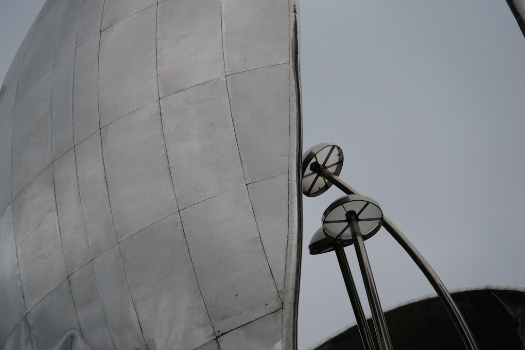 Floralis Genérica: Der Stahlblume von Buenos Aires - Av. Pres. Figueroa Alcorta 2301 | Secret World Trip Planner