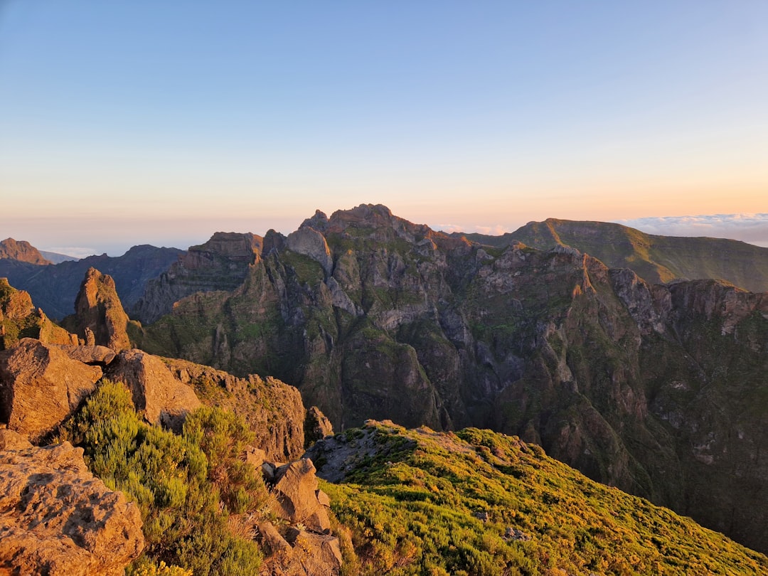 Pico do Arieiro: Ein unvergessliches Erlebnis auf Madeira - São Roque do Faial | Secret World Trip Planner