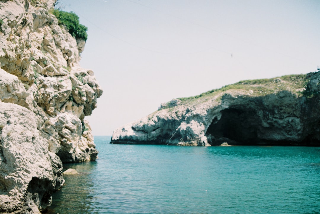 Grotta di Clamouse: cristalli bianchi nel cuore dell'Hérault - D4 | Secret World Trip Planner