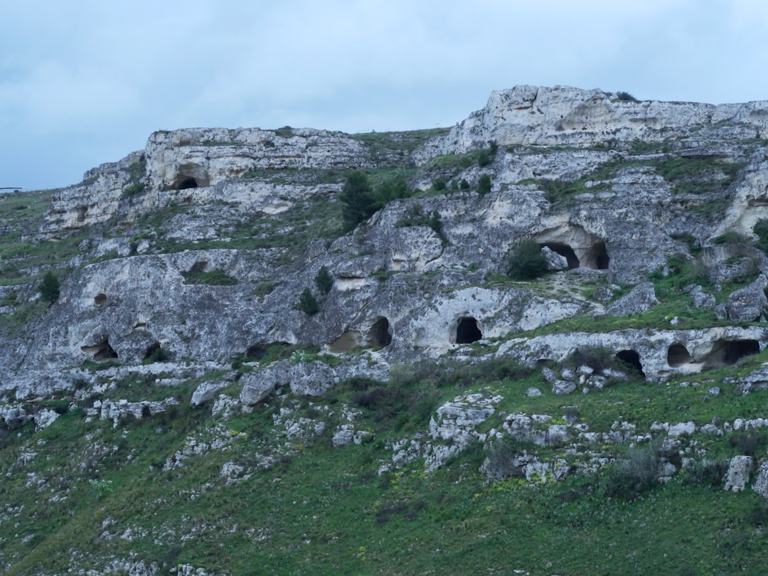 Grotta di Clamouse: cristalli bianchi nel cuore dell'Hérault - D4 | Secret World Trip Planner