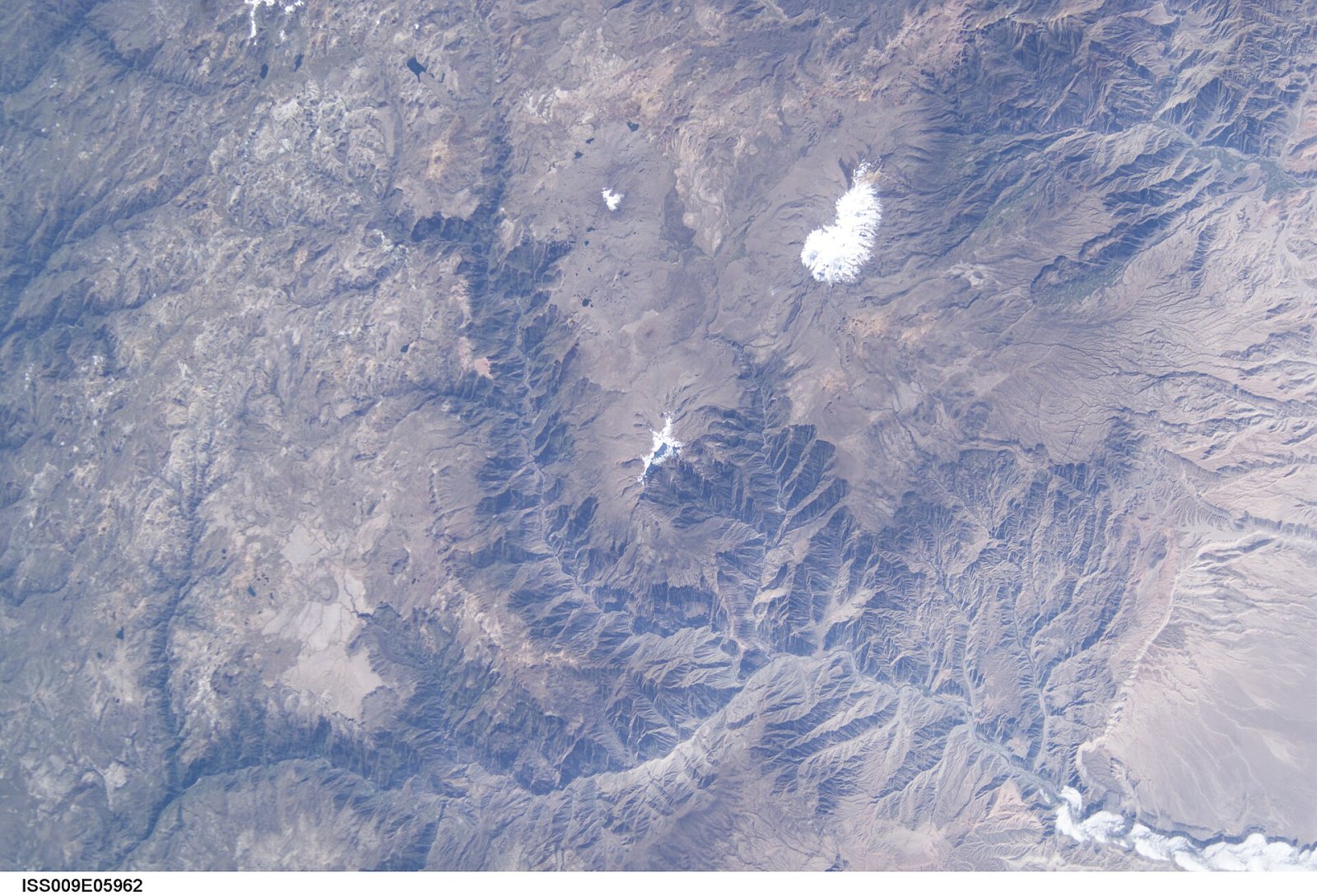 Discover Solimana: The Majestic Volcano of Peru — Cahuanata