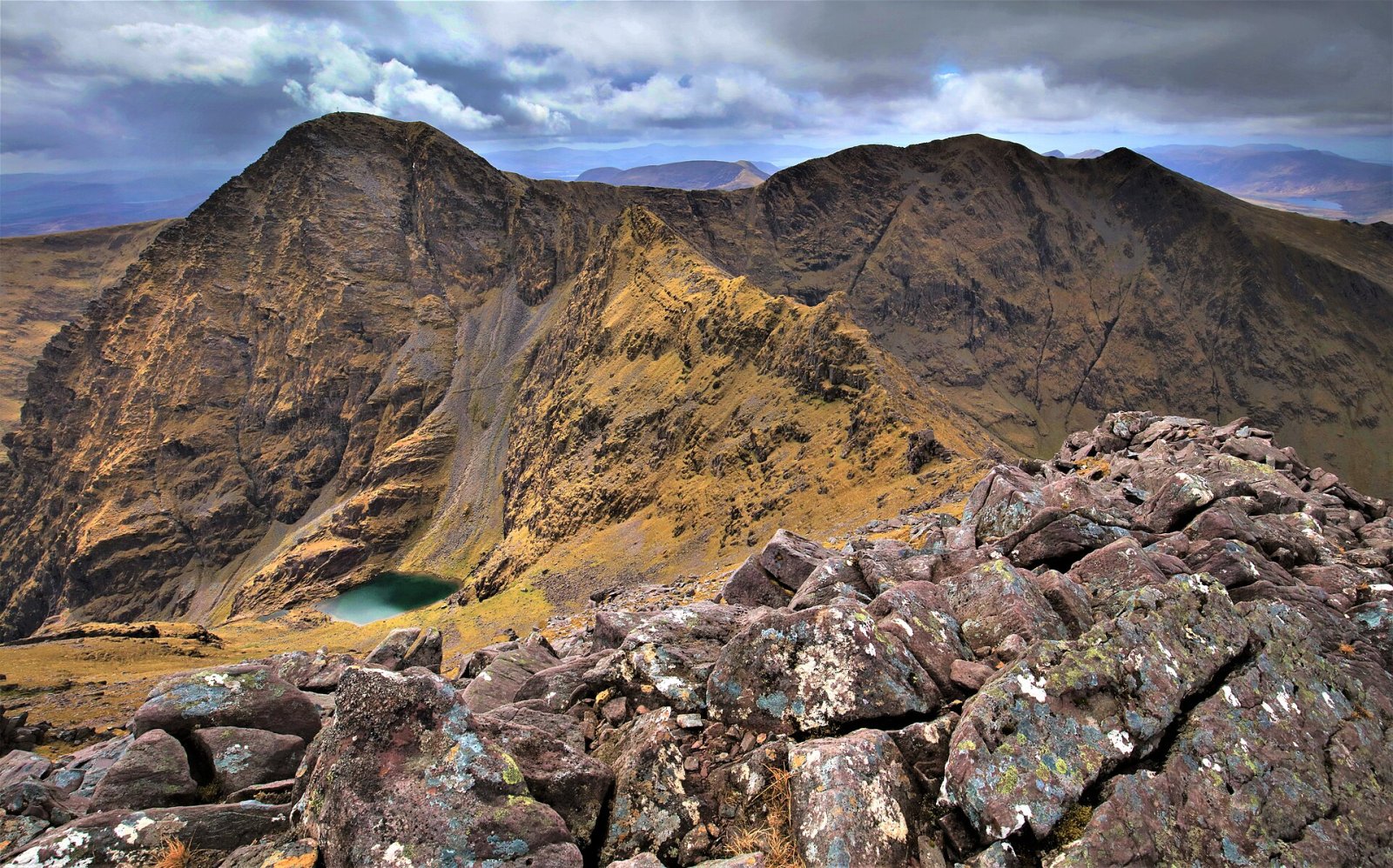 Erkundung von Beenkeragh: Der Berg der Schafe in Irland — Killarney Road