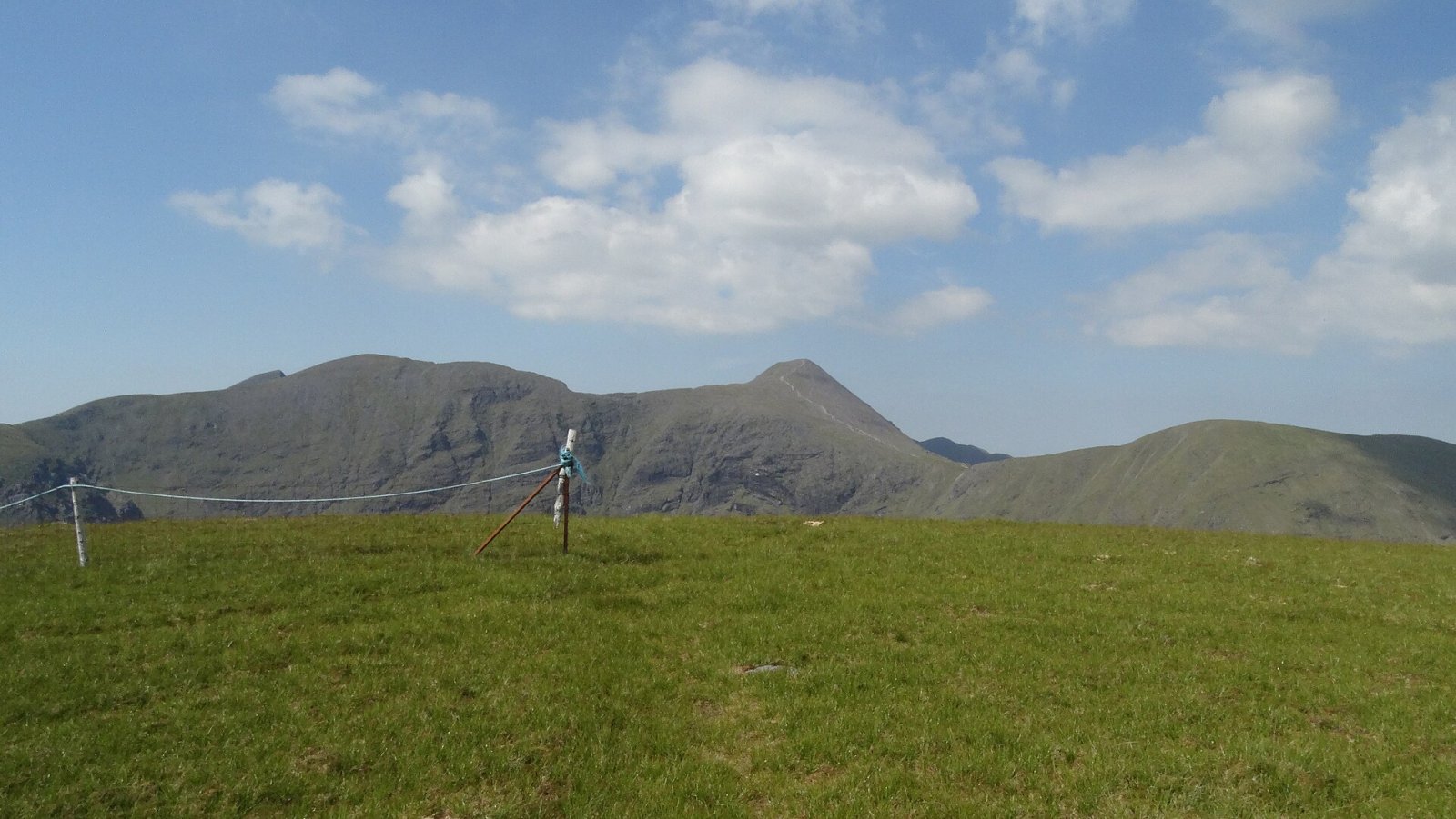 Entdecken Sie Broaghnabinnia: ein Naturjuwel in Irland — Killarney Road