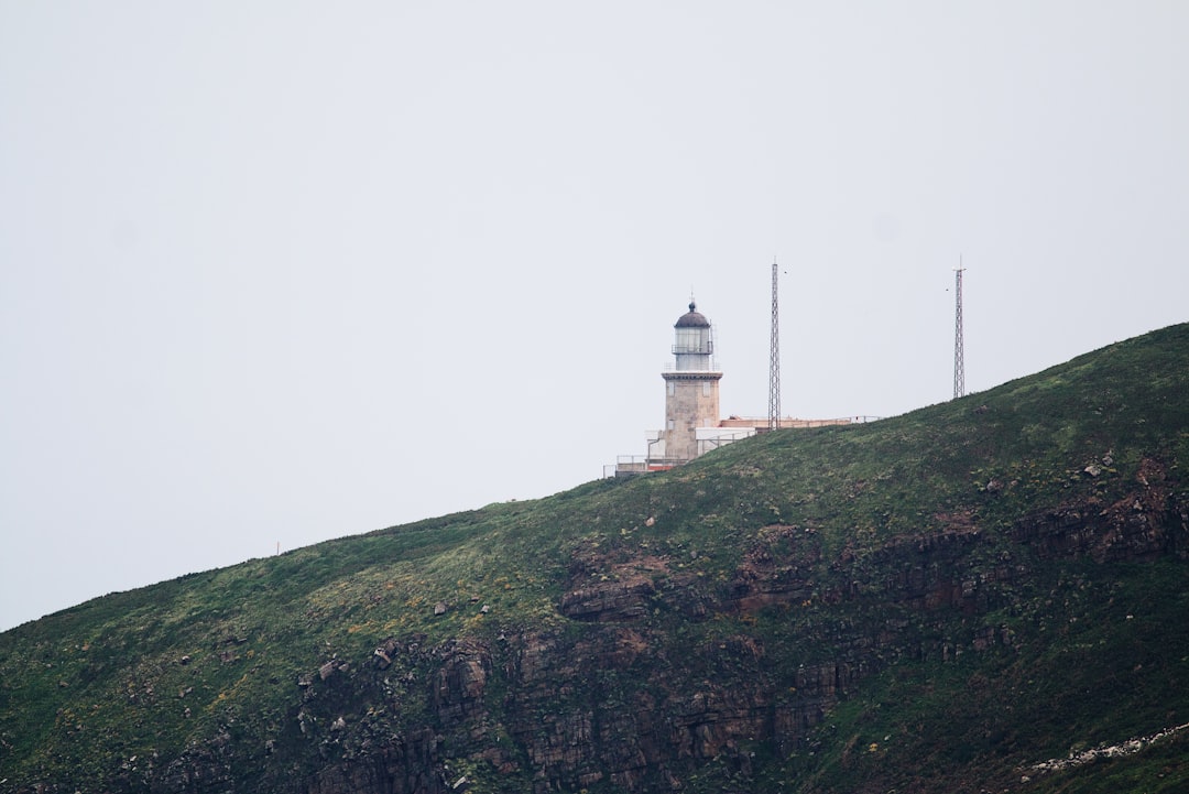 Strumble Head Leuchtturm: zwischen Delfinen und Klippen - Pencaer | Secret World Trip Planner