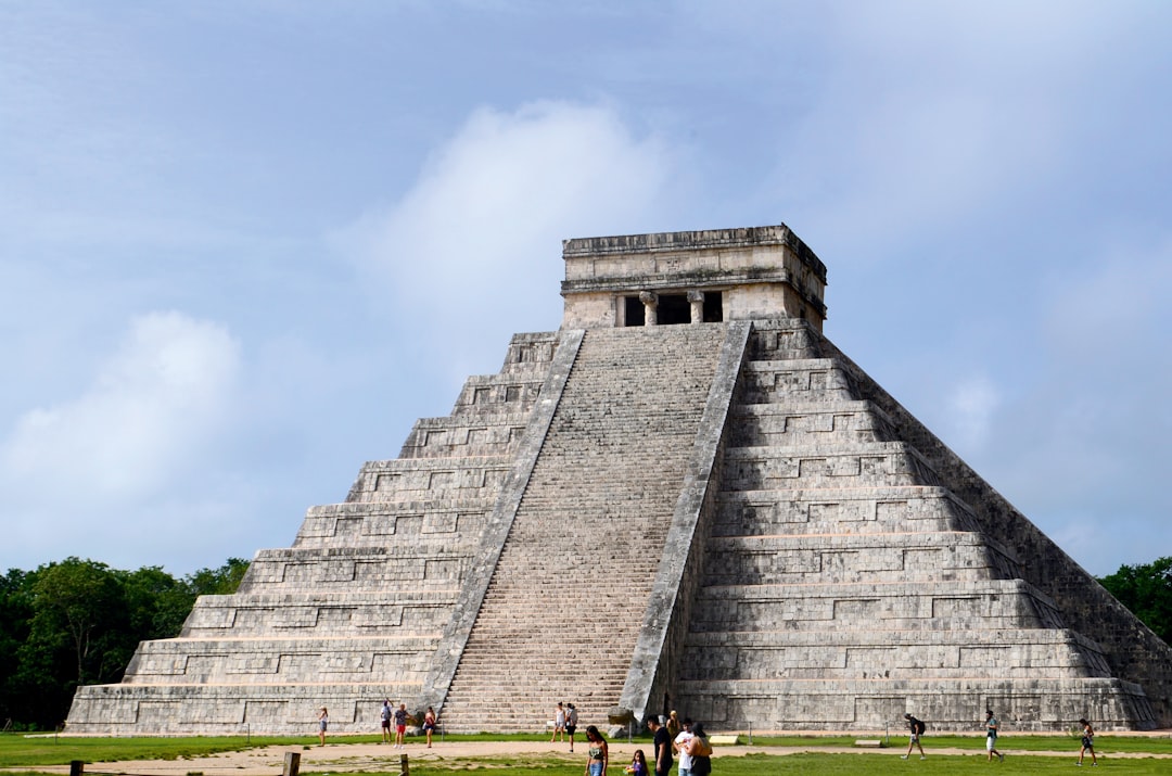 Chichén Itzá: Maya-Architektur aus Licht und Stein - 97751 Yucatán | Secret World Trip Planner