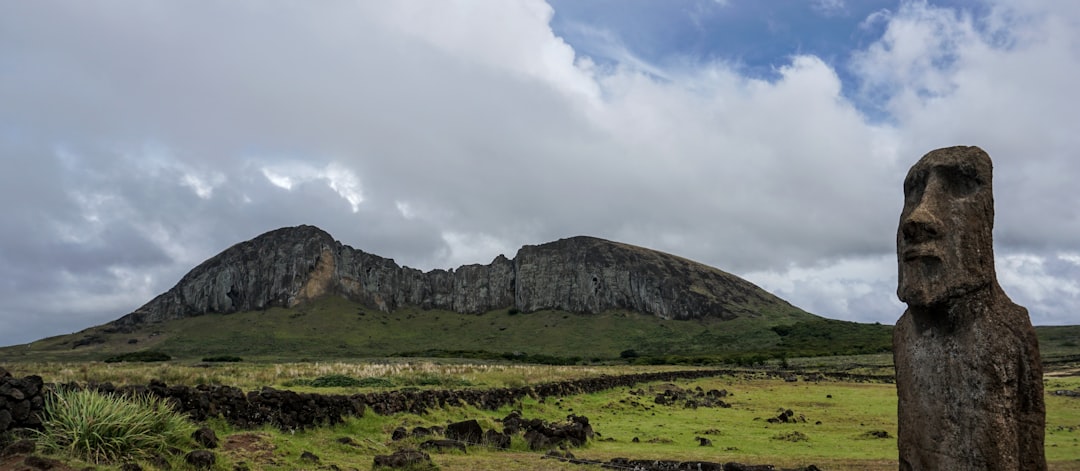 Ahu Tongariki: 15 Moai bei Sonnenaufgang auf Rapa Nui - Isola di Pasqua | Secret World Trip Planner