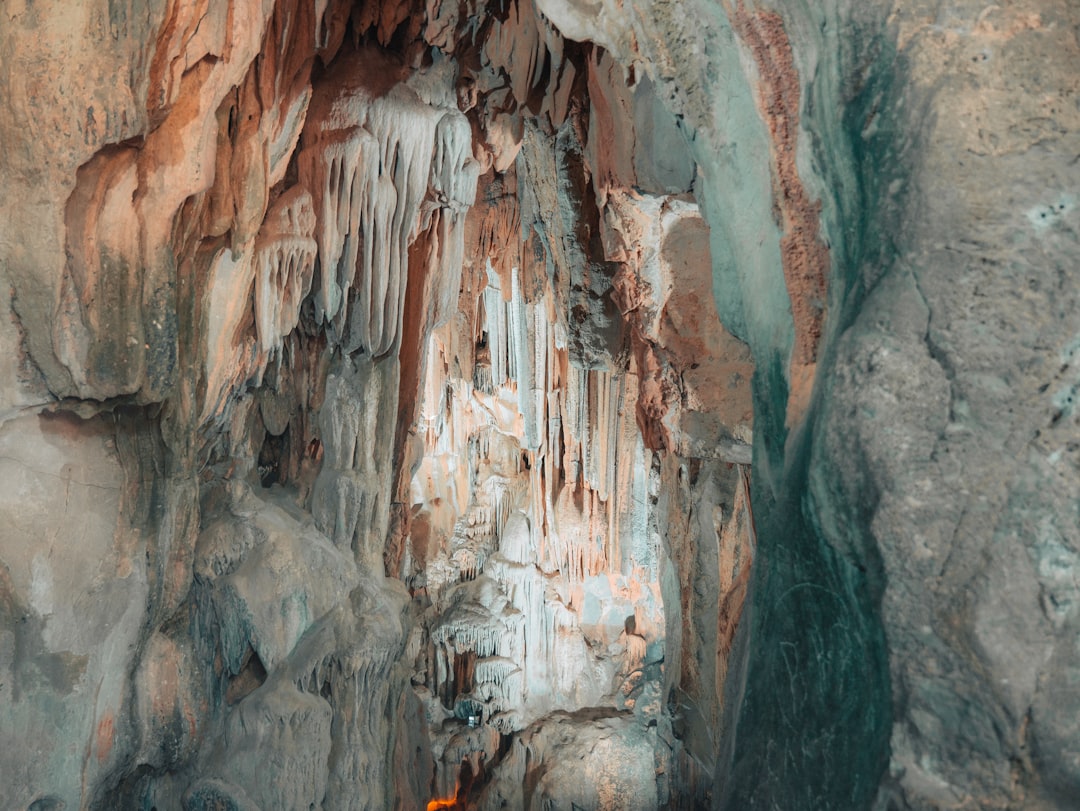Grotta di Prometeo in Georgia: meraviglia sotterranea - 9JG2+P6R | Secret World Trip Planner