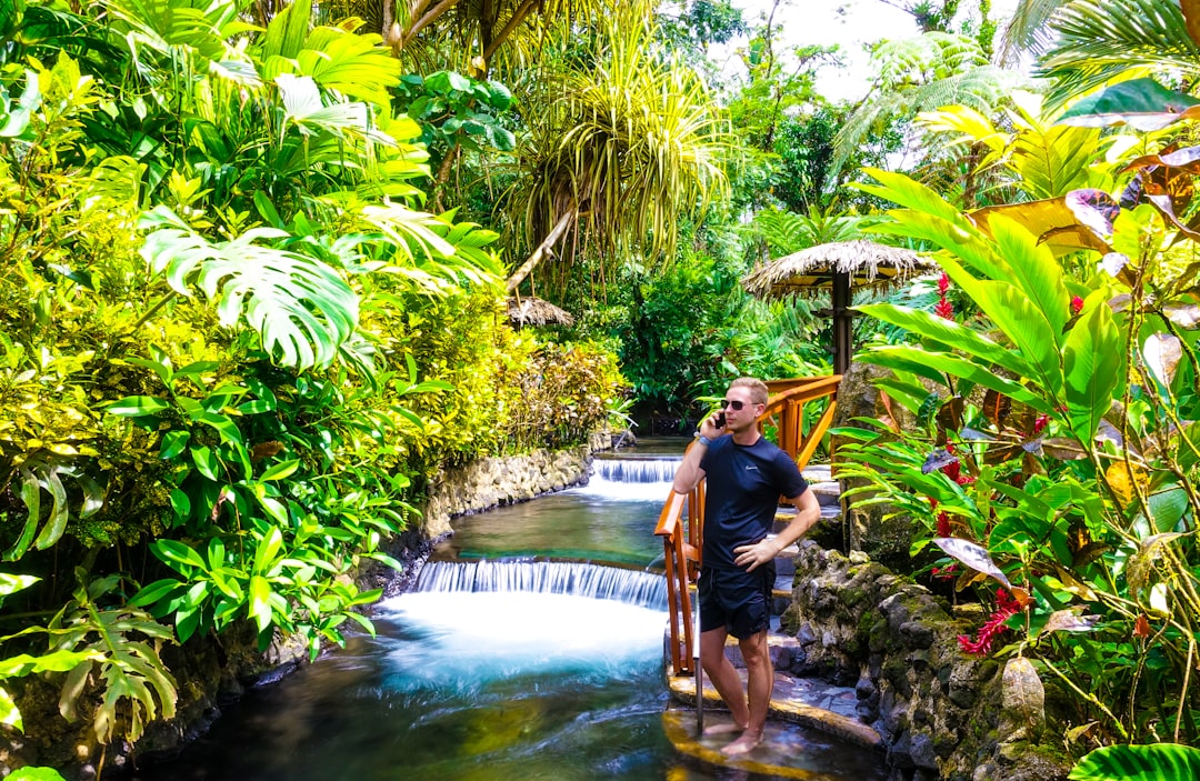 Tabacon Thermalquellen: Vulkanische Bäder in Costa Rica - La Fortuna | Secret World Trip Planner