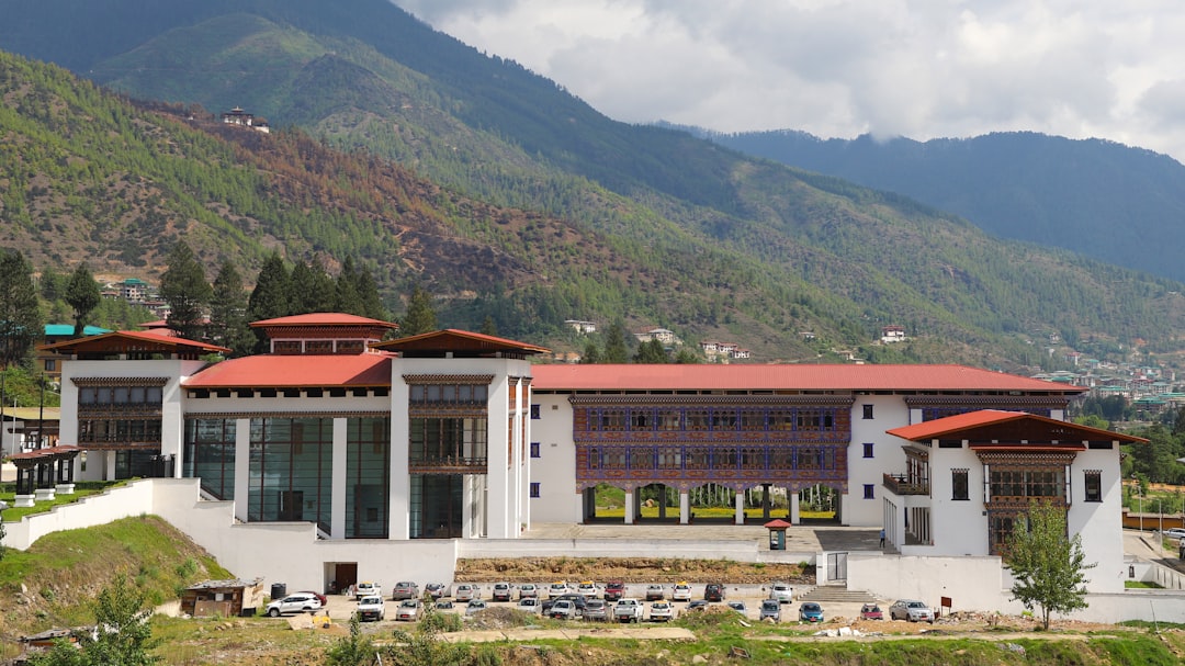 Vini d'alta quota a Shangri-La: tra vigneti e Himalaya - Diqing Tibetan Autonomous Prefecture | Secret World Trip Planner