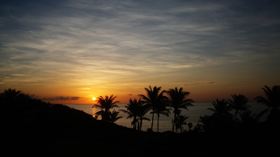 Oia a Santorini: il tramonto sulla caldera - Unnamed Road | Secret World Trip Planner