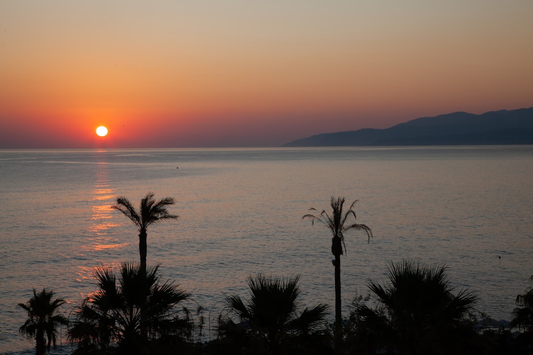 Oia auf Santorin: Der Sonnenuntergang über der Caldera - Unnamed Road | Secret World Trip Planner