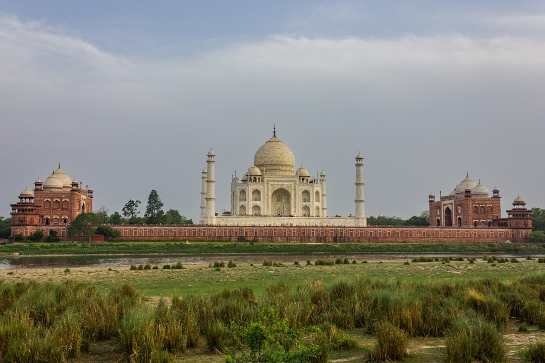 Taj Mahal at Dawn: Lights and Colors on the Yamuna - Agra | Secret World Trip Planner