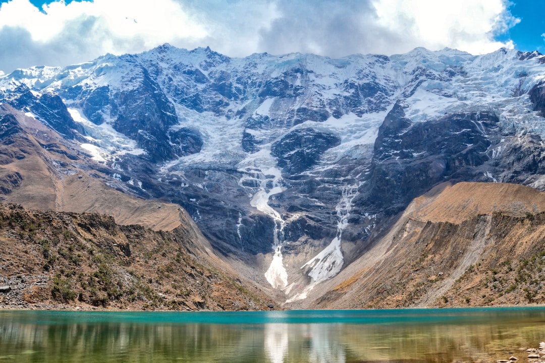 Entdecken Sie den Nevado Ticlla: ein Naturjuwel in Peru — Miraflores