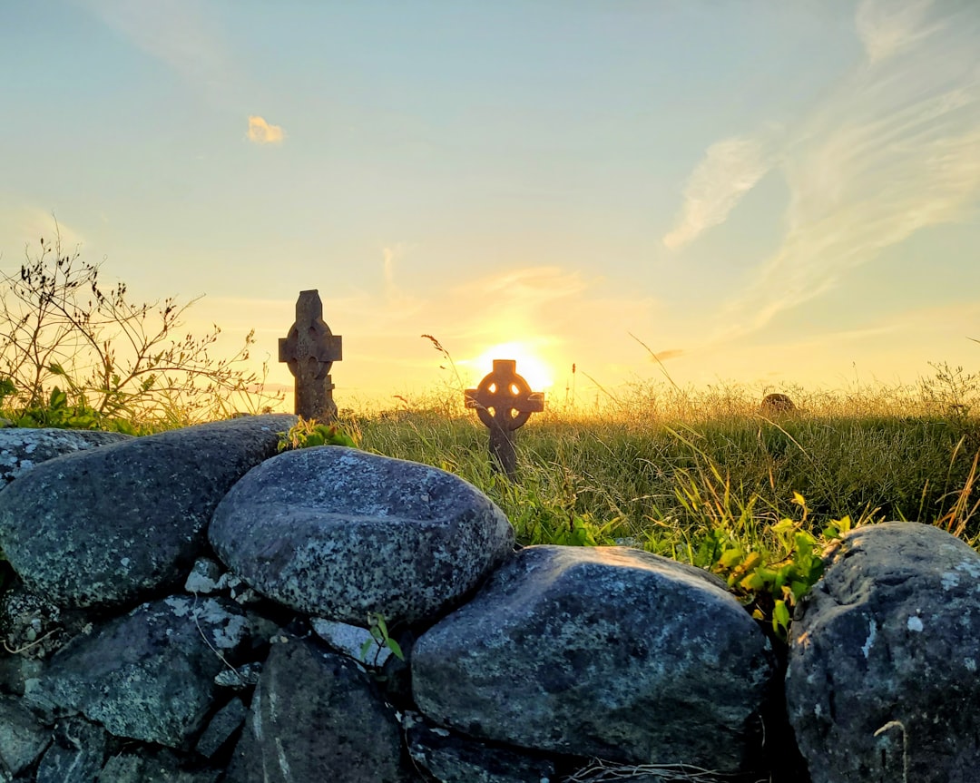 Den Charme des Celtic Cross in Irland Entdecken - Dublin | Secret World Trip Planner