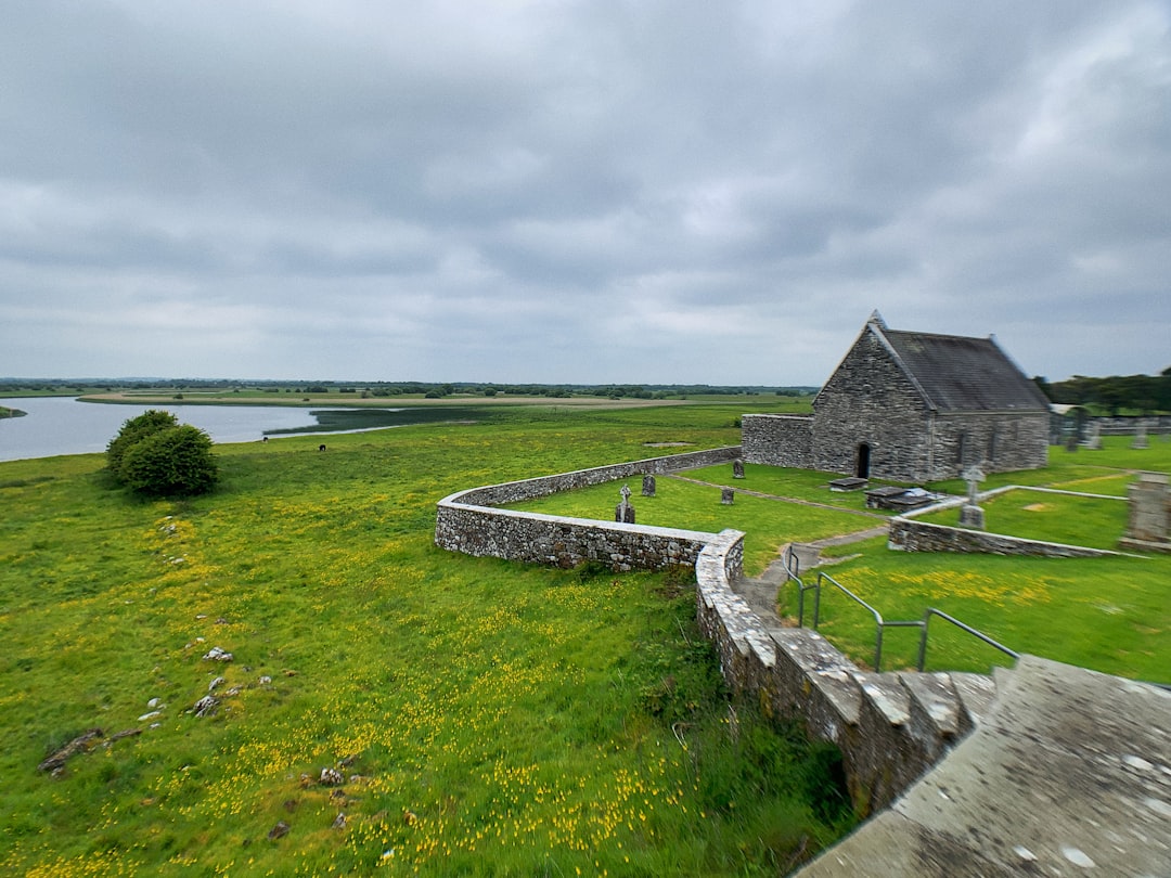 Entdecken Sie die Old Church in Irland: Geschichte und zeitloser Charme - Cobh | Secret World Trip Planner