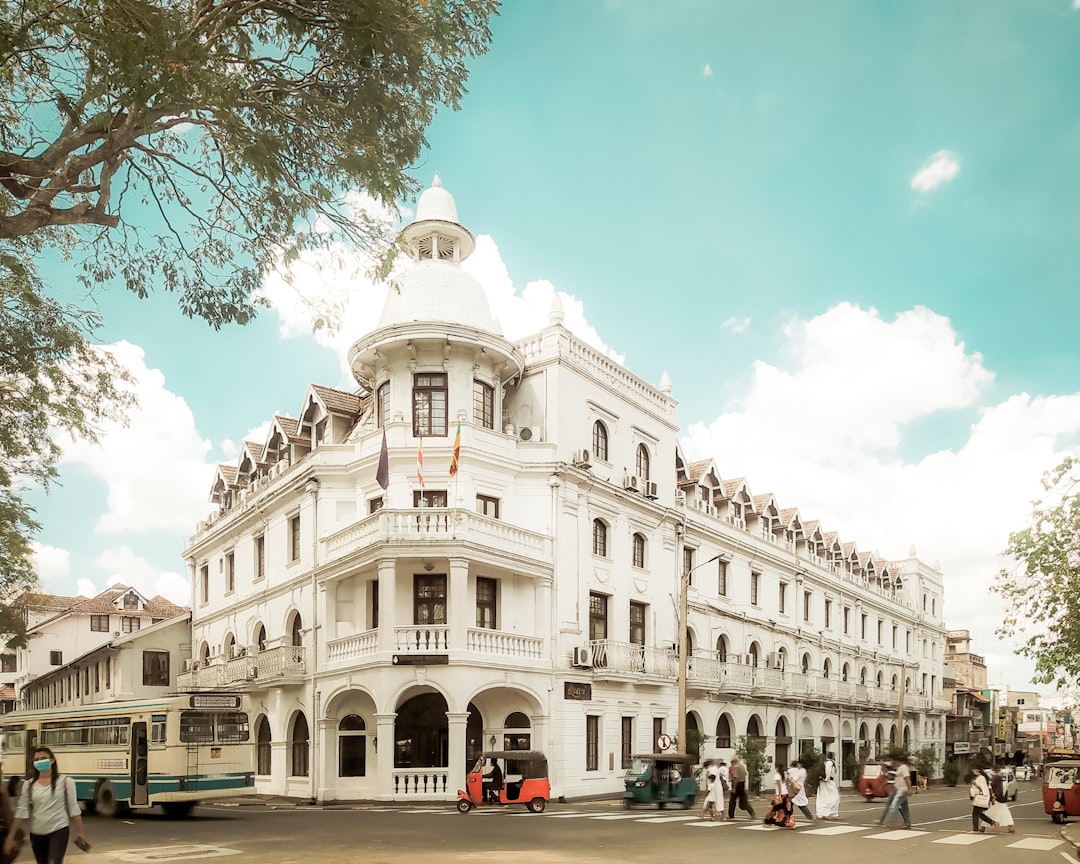 Entdecken Sie die Bibliothek in Sri Lanka: ein Schatz der Geschichte und Kultur - Palugaswewa | Secret World Trip Planner