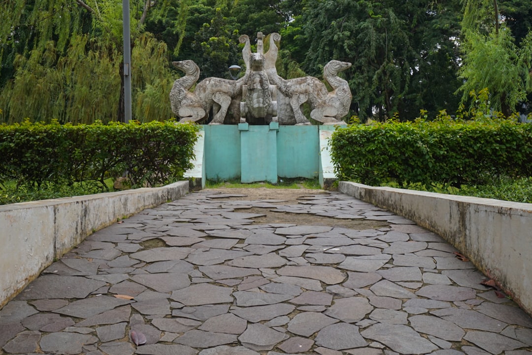Skulpturenpark Providencia: Kunst am Mapocho — 7520274 Providencia