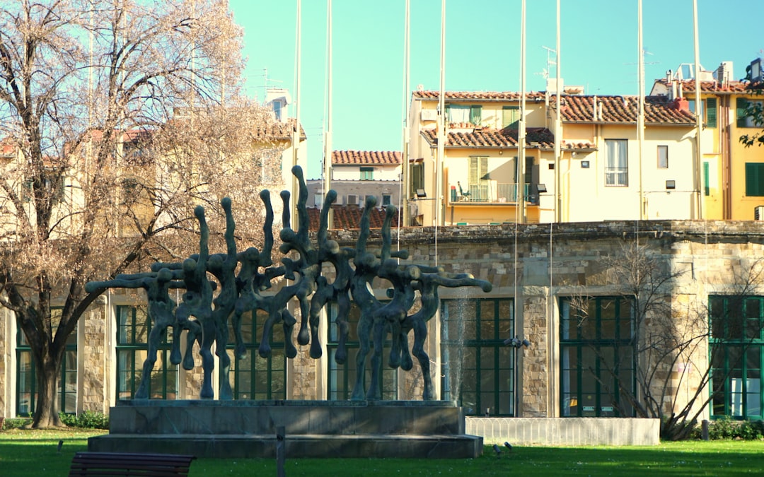 Skulpturenpark Providencia: Kunst am Mapocho - 7520274 Providencia | Secret World Trip Planner