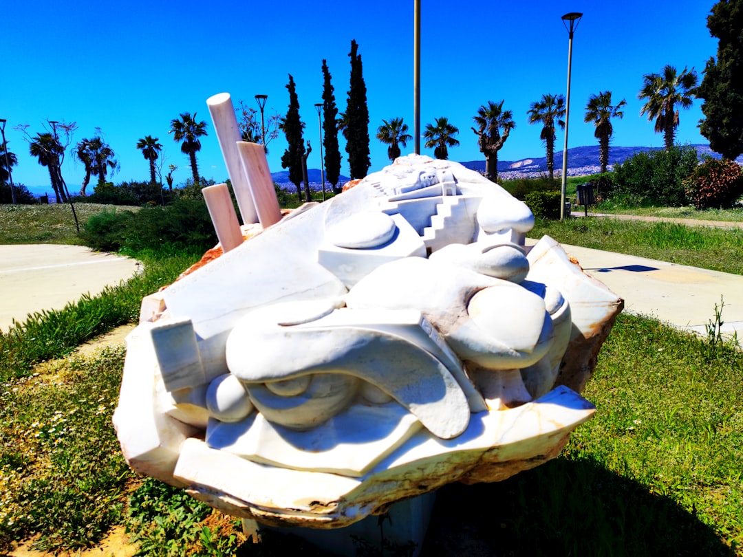 Skulpturenpark Providencia: Kunst am Mapocho - 7520274 Providencia | Secret World Trip Planner