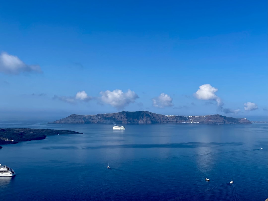 Tramonti a Oía: la magia della caldera di Santorini - Unnamed Road | Secret World Trip Planner