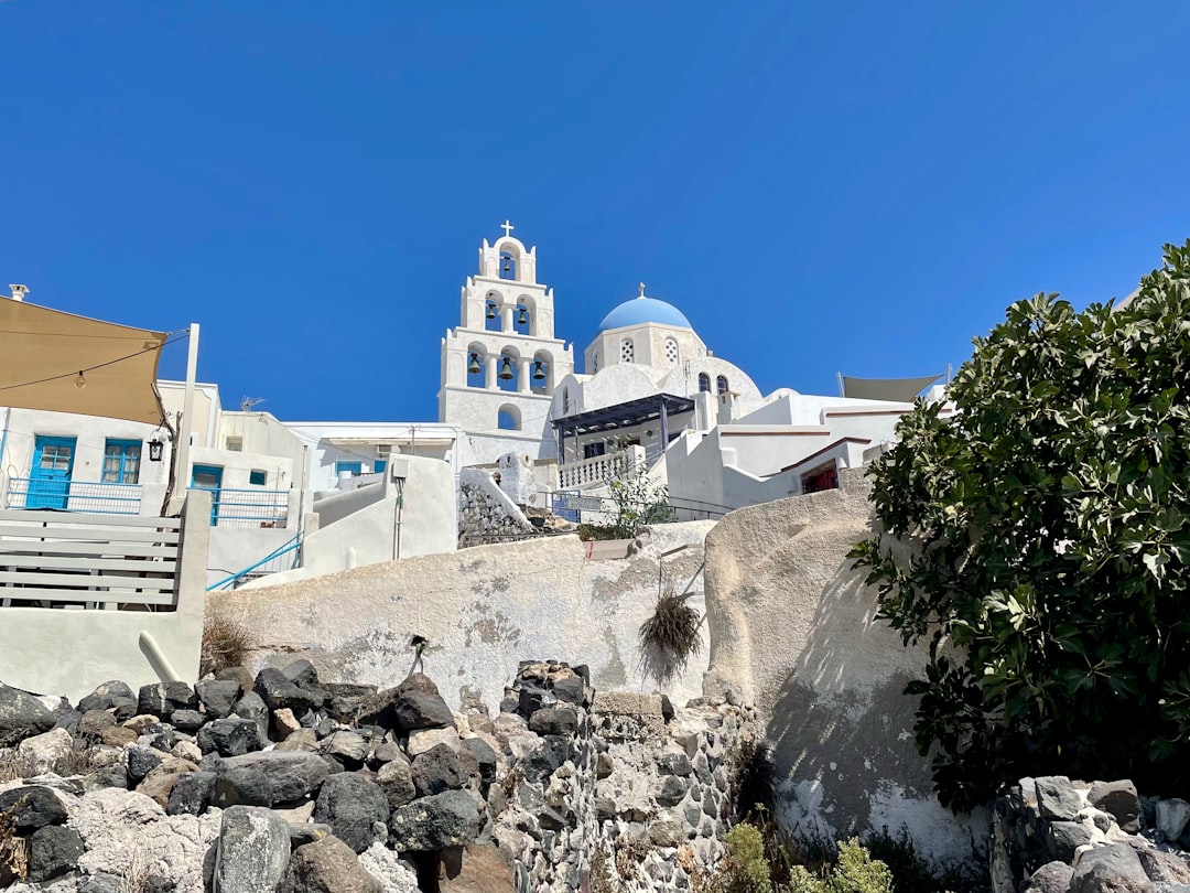 Il trekking da Fira a Oia: il sentiero della caldera - CCPF+X3 | Secret World Trip Planner