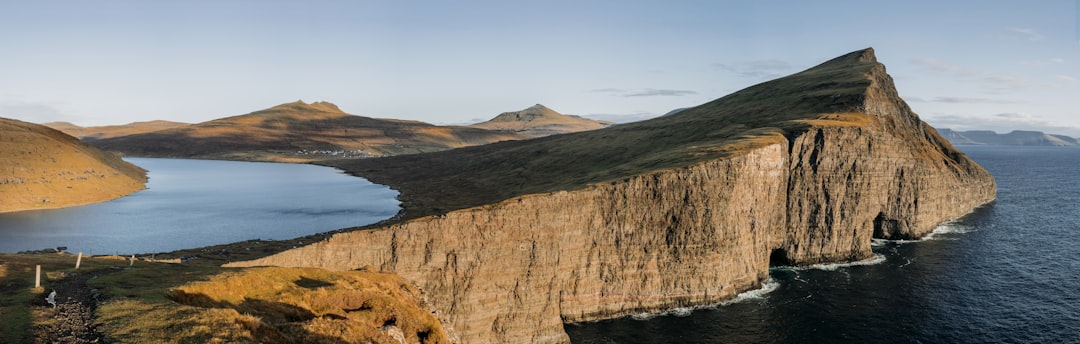Sørvágsvatn: The Lake That Floats Above the Ocean - Sørvágsvatn | Secret World Trip Planner