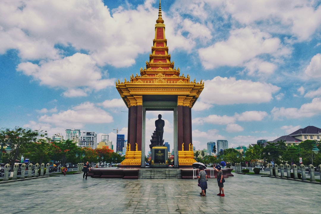 Unabhängigkeitsdenkmal von Kep: Geschichte und Bedeutung - Krong Kaeb | Secret World Trip Planner