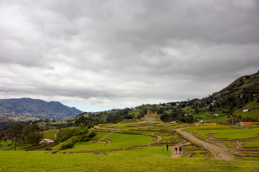 Entdecken Sie Escenario: Eine Reise durch die Geschichte Ecuadors - Guaranda | Secret World Trip Planner