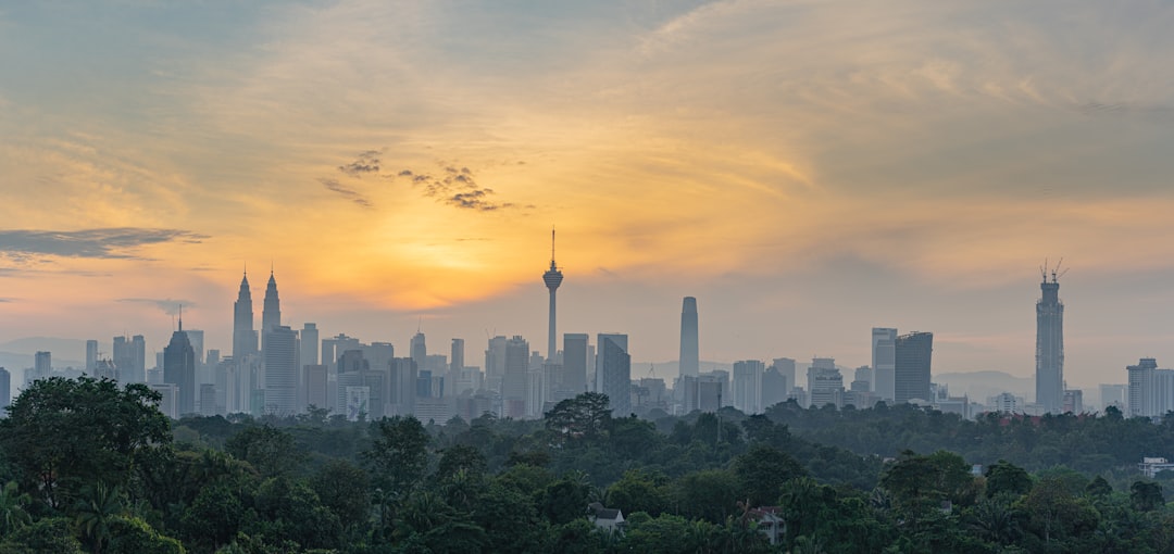 Petronas Towers: Architecture and Thrills in Kuala Lumpur - 50088 Kuala Lumpur | Secret World Trip Planner