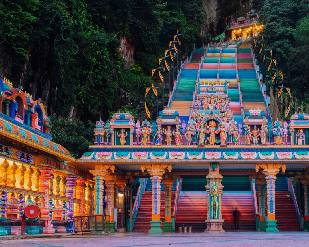 Entdecken Sie den Charme des Hindu-Tempels in Malaysia - Tanjung Rambutan | Secret World Trip Planner