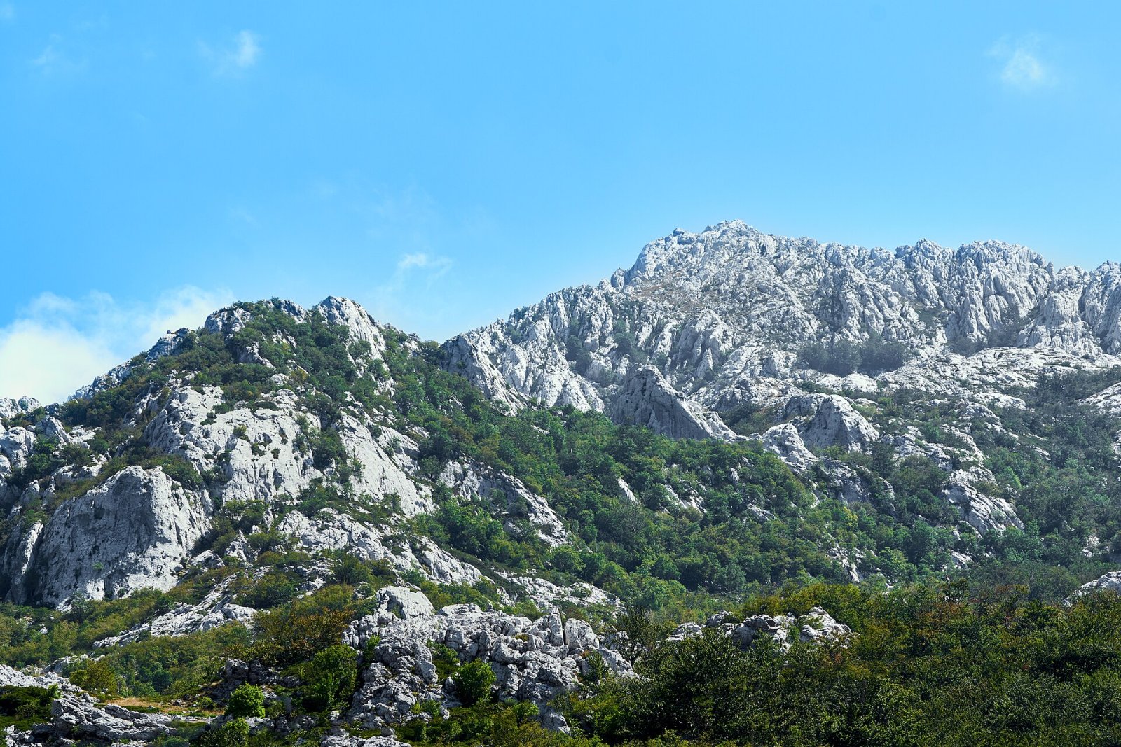 Crnopac erkunden: Der verborgene Schatz Kroatiens — Gračac