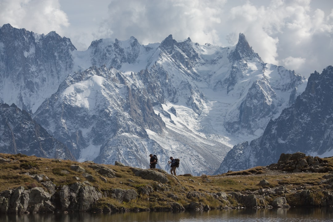 Tour des Monts Blanc: 170 km Alpen-Trekking - Route d'Argentiere | Secret World Trip Planner