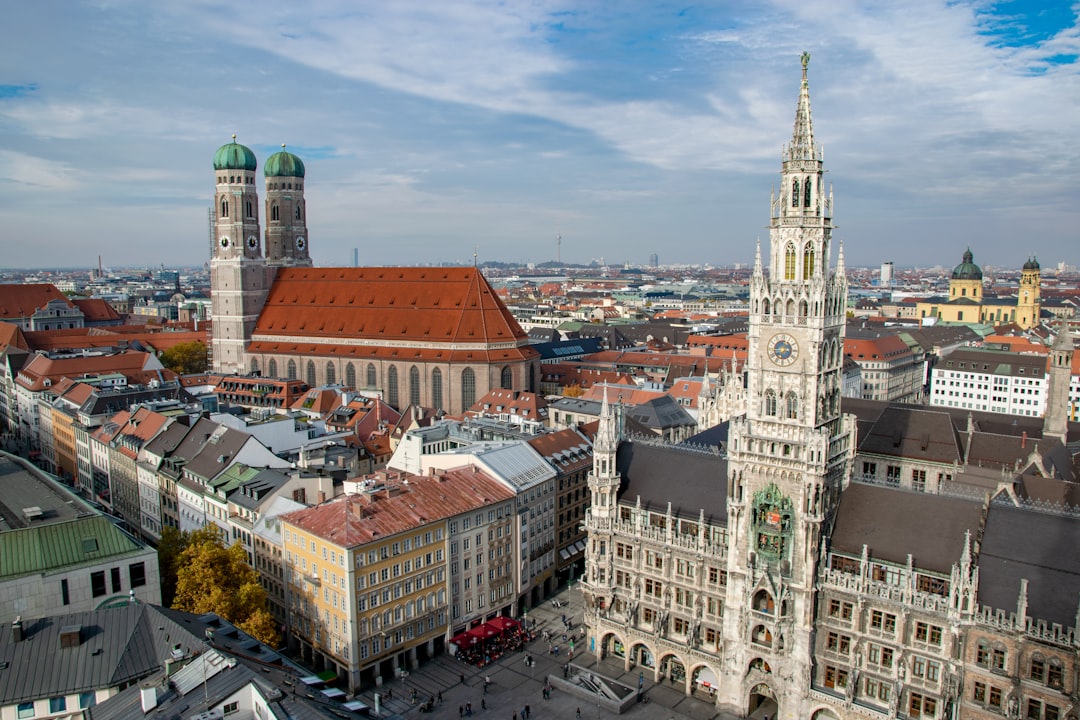 Marienplatz Monaco: Traditionelle Märkte im gotischen Platz - Marienplatz | Secret World Trip Planner