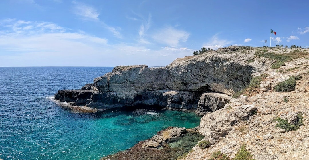 Faro di Capo Murro di Porco: Licht auf Sizilien - Str. Capo Murro di Porco | Secret World Trip Planner