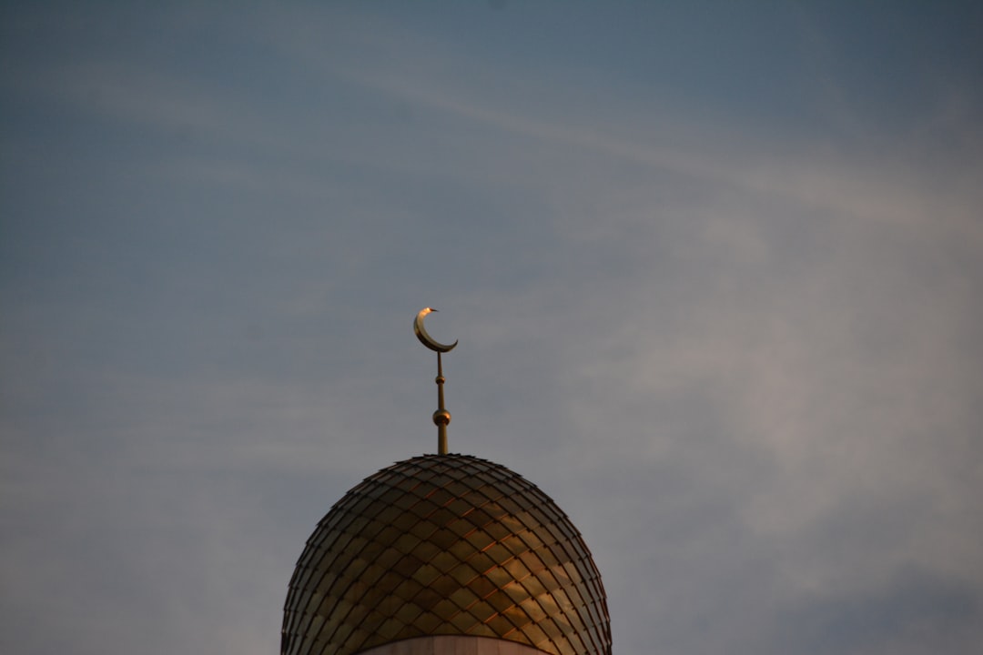 Der Leuchtturm von Ra's Al Hilal: Licht an der libyschen Küste - Ra's Al Hilal | Secret World Trip Planner