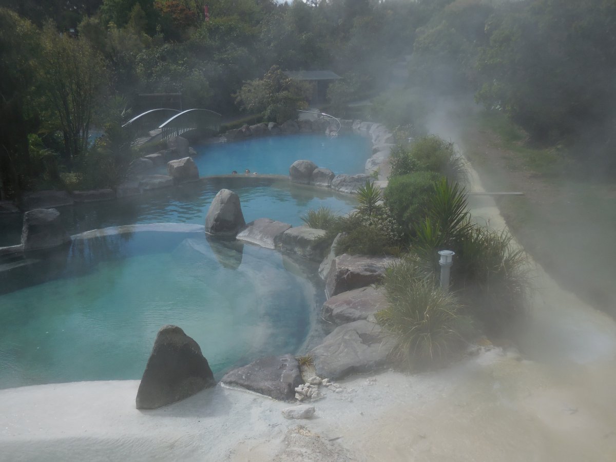 Terme von Taupō: Geothermische Bäder in Neuseeland — Hilltop